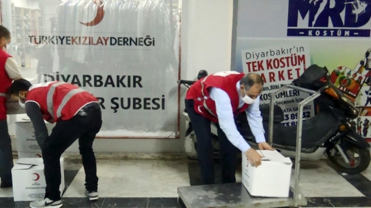 Türk Kızılayı Vatandaşların Yardımına Koşmaya Devam Ediyor