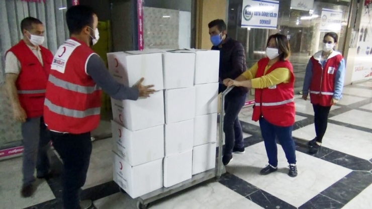 Türk Kızılayı Vatandaşların Yardımına Koşmaya Devam Ediyor