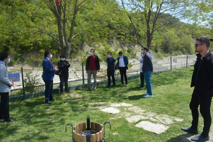 Türkeli’de Yaşam Vadisi’ndeki Ağaçlara 124 Sağlıkçının İsmi Verildi