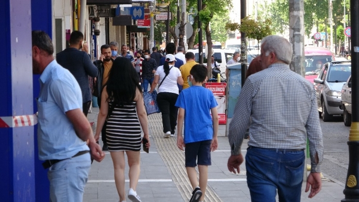 ‘Evde Kalmayan’ Adıyaman’da Vaka Sayısı Artıyor