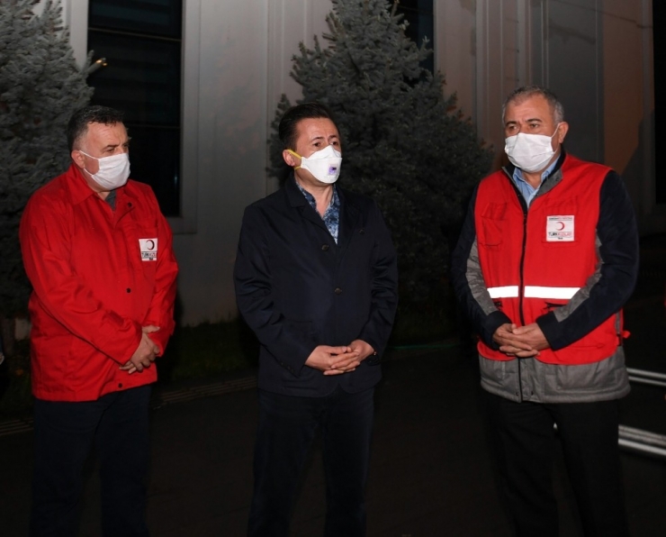 Tuzla Belediyesi Kan Bağışı Kampanyalarına Devam Ediyor