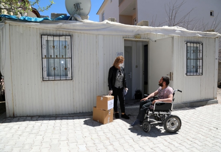 Van Büyükşehir Belediyesi Engellileri Unutmadı