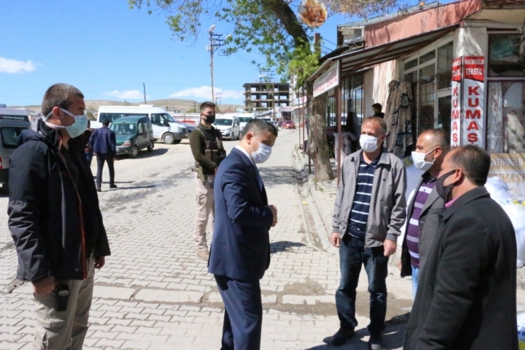 Kaymakam Mehmetbeyoğlu Vatandaşların Sorunlarını Dinledi