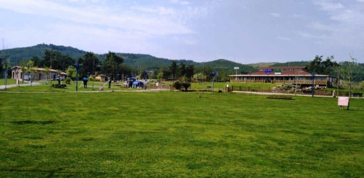 Yunusemre’nin Parklarında Düzenleme Çalışmaları Devam Ediyor