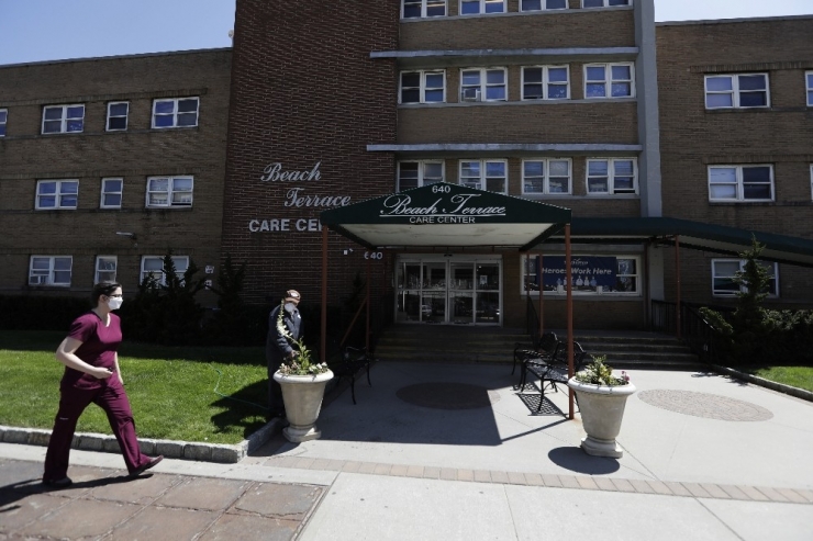 Abd’de Korona Virüsten Hayatını Kaybedenlerin Sayısı 85 Bini Geçti