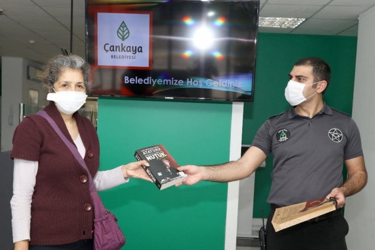 Çankaya Belediyesinden Vatandaşlara Nutuk Hediyesi