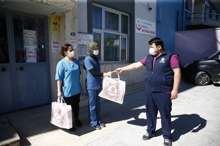 Denizli’de 500 Asm Hemşiresine Koruyucu Set Hediye Edildi