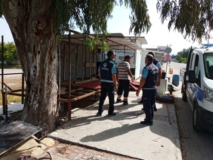 Mavişehir Pazaryeri Sezon Öncesi Bakıma Alındı