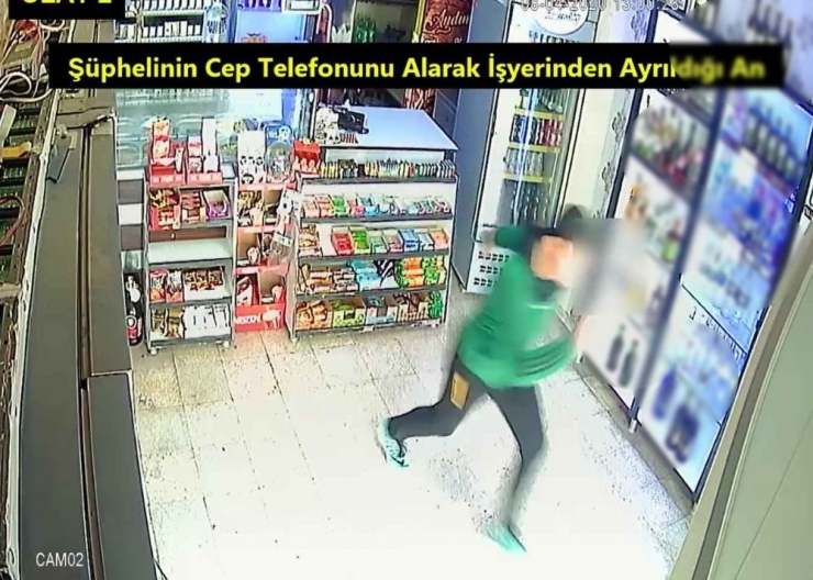 Tezgahta Unutulan Telefonlar Hırsızların Hedefi Oldu