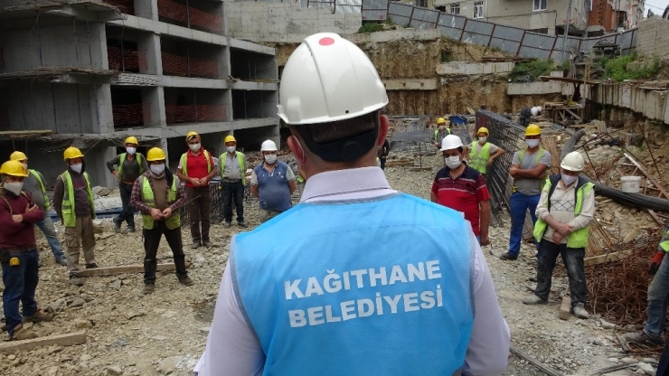 Kağıthane’de Şantiyede İşçilere Korona Virüs Bilgilendirmesi