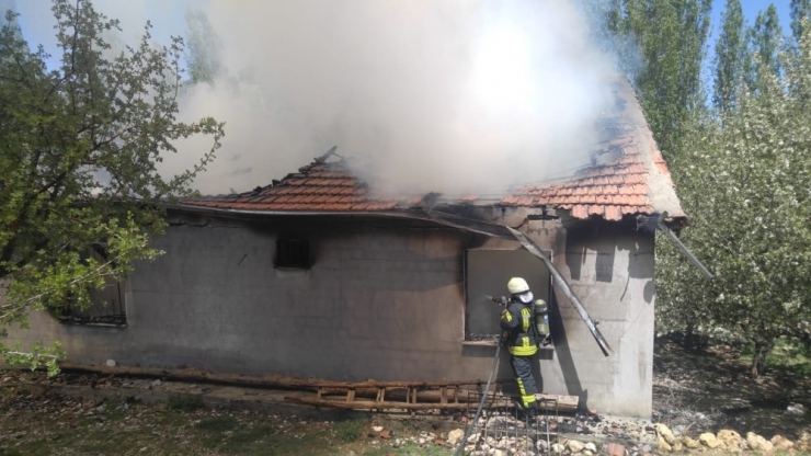 Karaman’da Ev Yangını