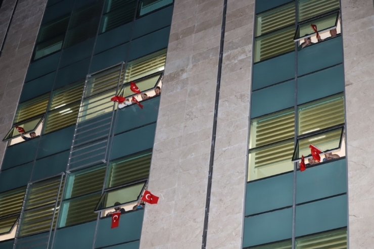 Nevşehir’de Yurtta Karantinada Kalan Vatandaşlar İçin Konser Düzenlendi