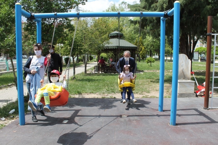 Tosya Kaymakamı Deniz Pişkin, ”Çocuklarımızı Tehlikeden Uzak Tutalım”