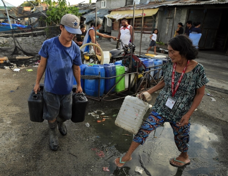 Filipinler’de Tayfun Alarmı